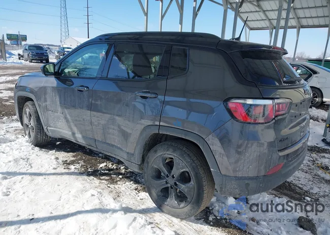 3C4NJDBB6JT325751: 44245339