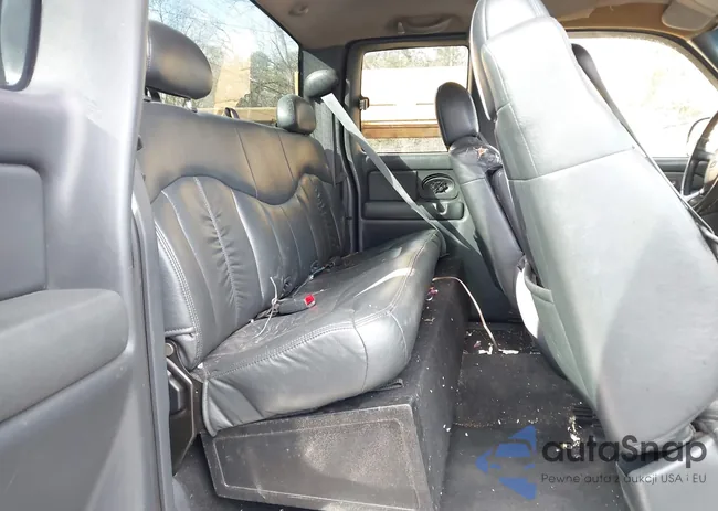 2GCEK19T811180935: 44245487