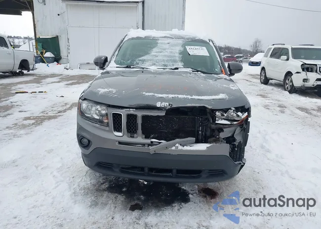 1C4NJDEB6GD697648: 44245539