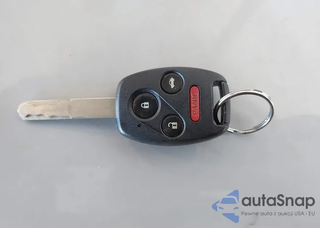 1HGCP2F66BA021580: 44245592