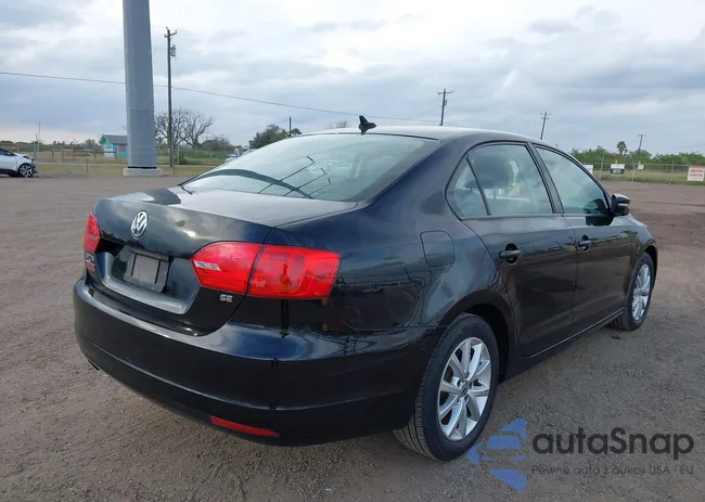 3VWD07AJ2EM378162: 44245662