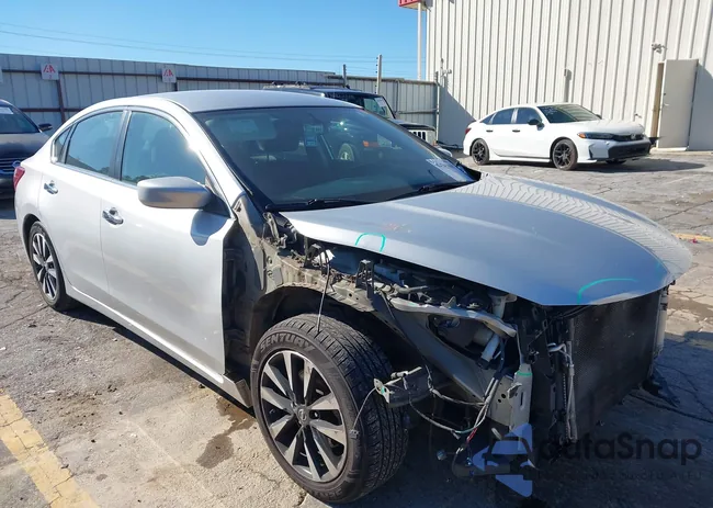 1N4AL3AP0JC263684: 44245664