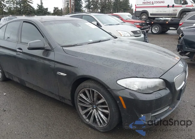 WBAFR9C56BC617851: 44245803