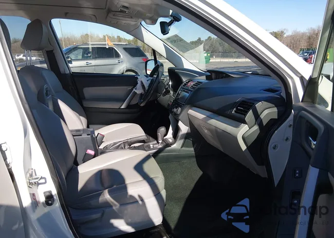 JF2SJARC3FH563158: 44245829