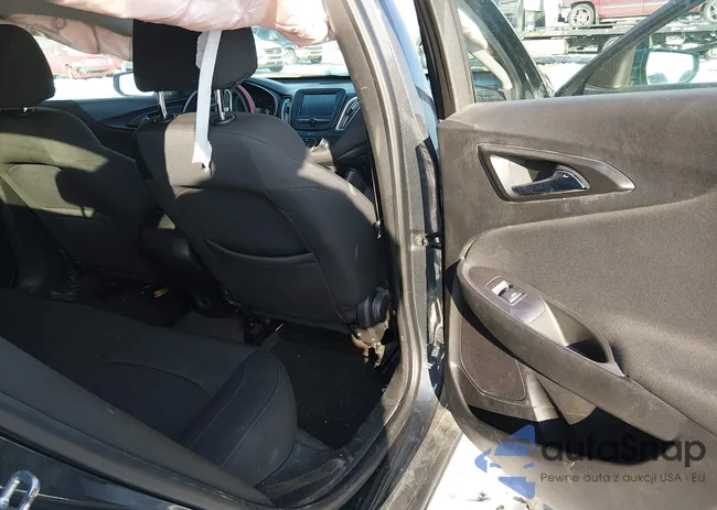 1G1ZB5ST1JF243488: 44246337