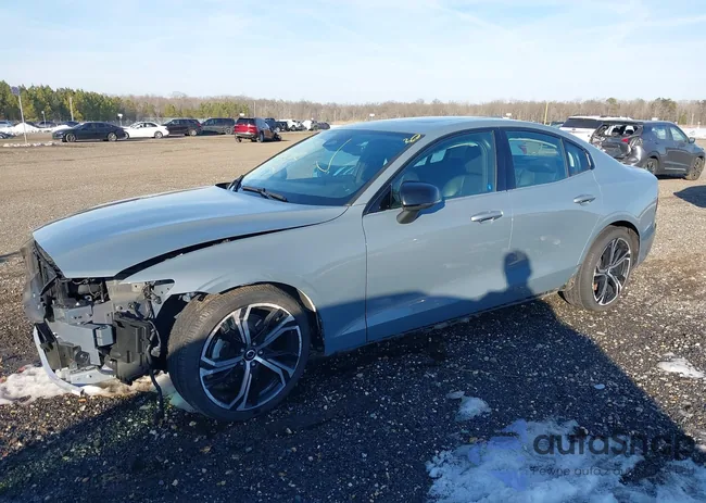 7JRL12TL6RG303575: 44246372