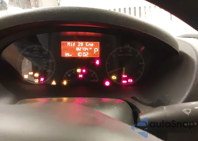 3C6TRVAG0JE109957: 44246474