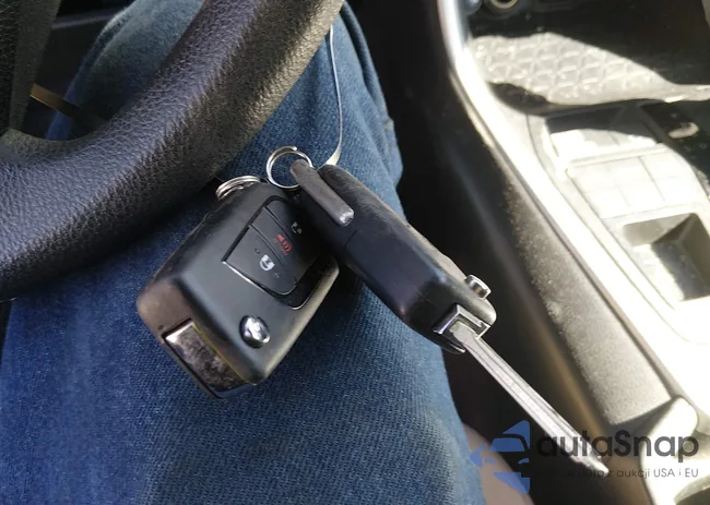 2T3F1RFV2LW096017: 44246483