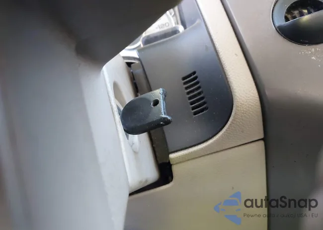 1FMFU155X8LA86187: 44246527