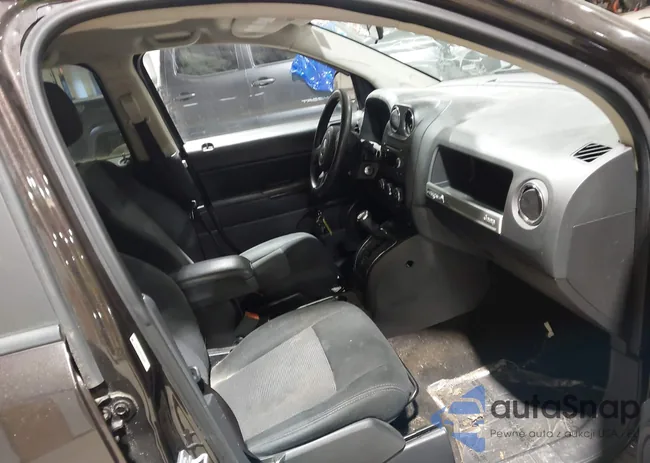 1C4NJDBB6ED659368: 44246535