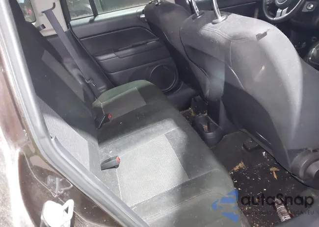 1C4NJDBB6ED659368: 44246535