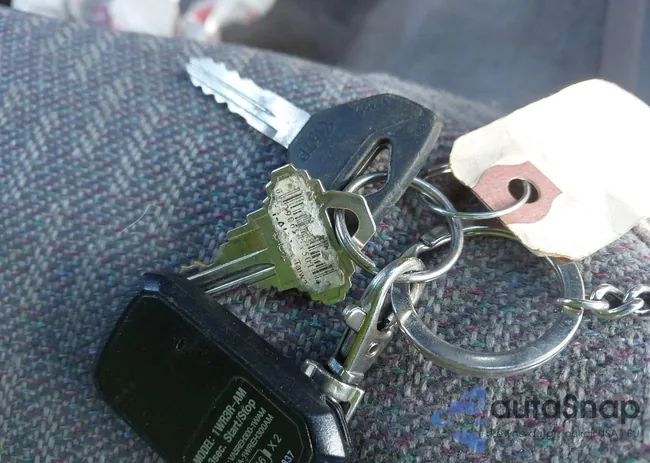 1J4FJ68S3WL174677: 44246536