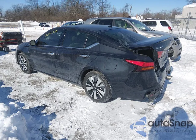 1N4BL4DV1KC140580: 44246570