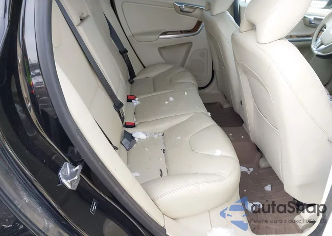 YV4902RKXF2672326: 44246662