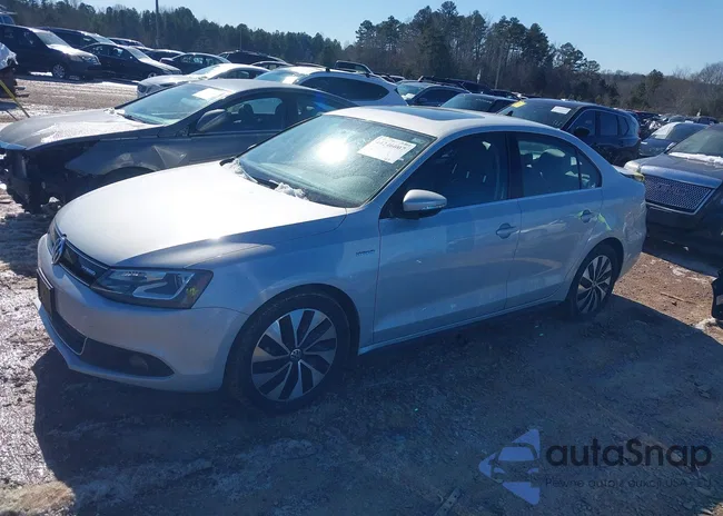 3VW637AJ9DM231108: 44246007