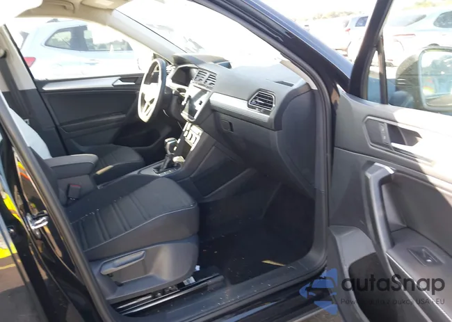 3VVRB7AX0RM232910: 44246046