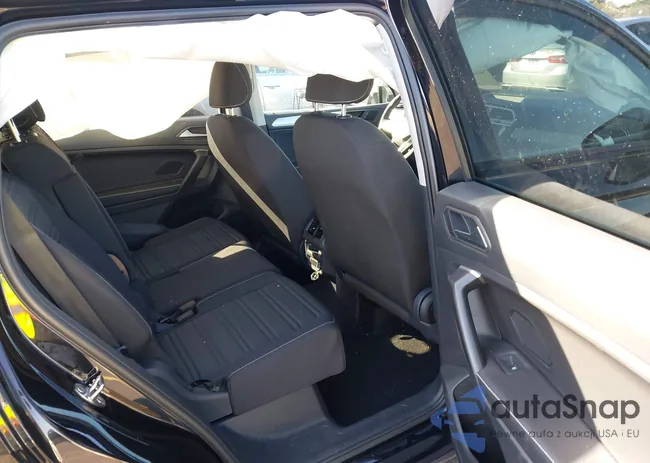 3VVRB7AX0RM232910: 44246046