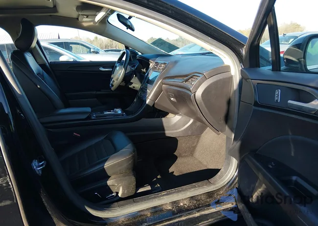 3FA6P0HD8JR244578: 44246229