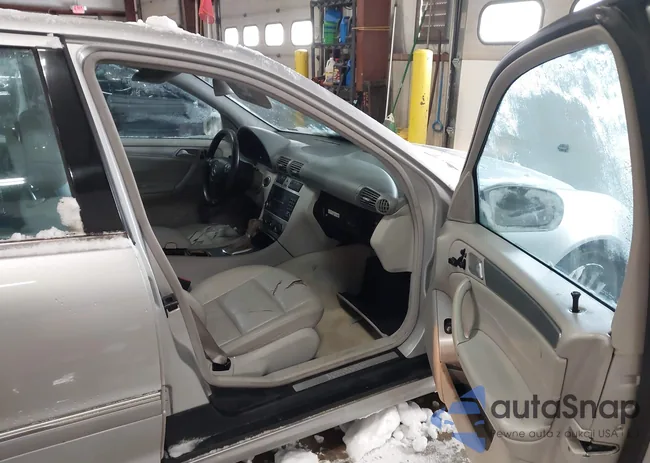 WDBRF64J15F622573: 44246244