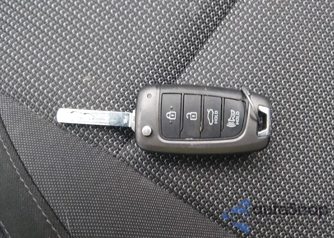 3KPC24A32KE078085: 44247267