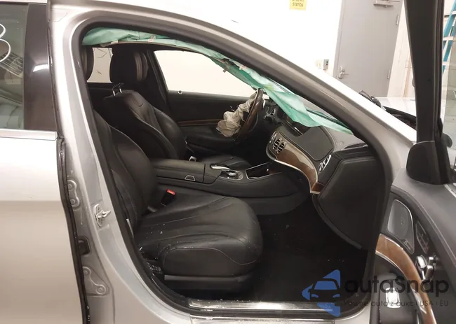 WDDUG8FB2GA227592: 44247363