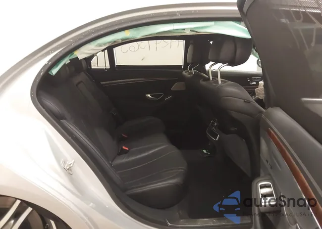 WDDUG8FB2GA227592: 44247363