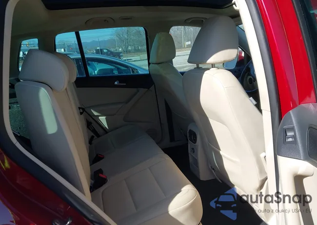 WVGBV7AX4CW589257: 44247568