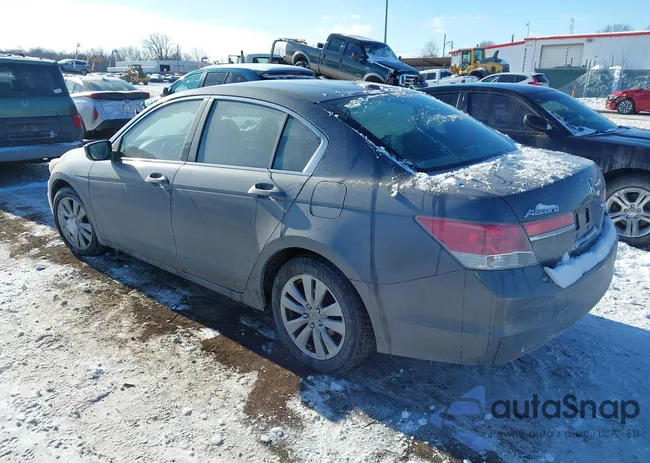 1HGCP2F83BA092379: 44247610