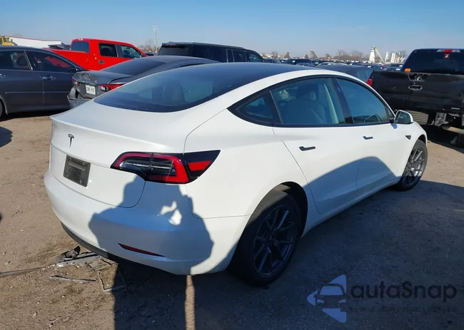 5YJ3E1EA0PF429804: 44247736