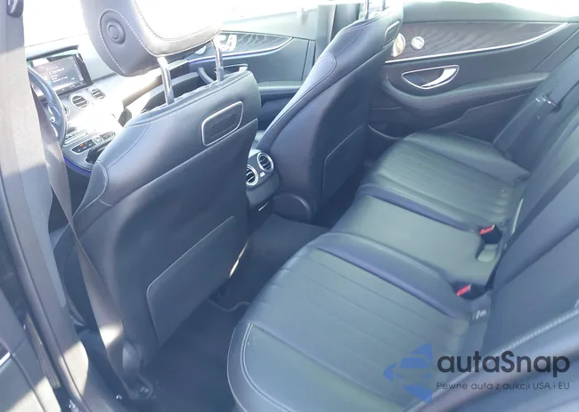 WDDZF4KB7KA596481: 44247753