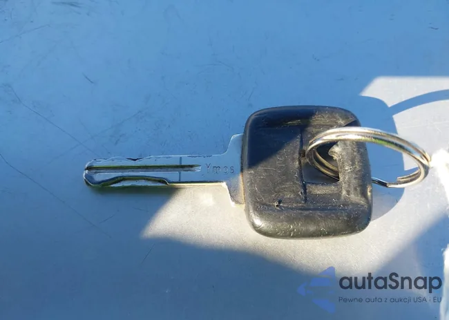 YV1LW557XW2425909: 44247757