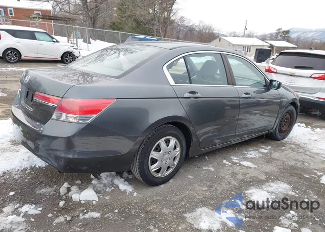 1HGCP2F37CA079270: 44246855