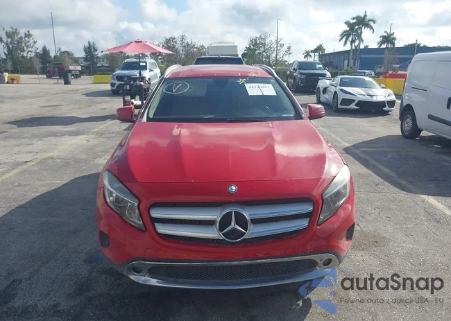 WDCTG4EB2FJ132829: 44246862