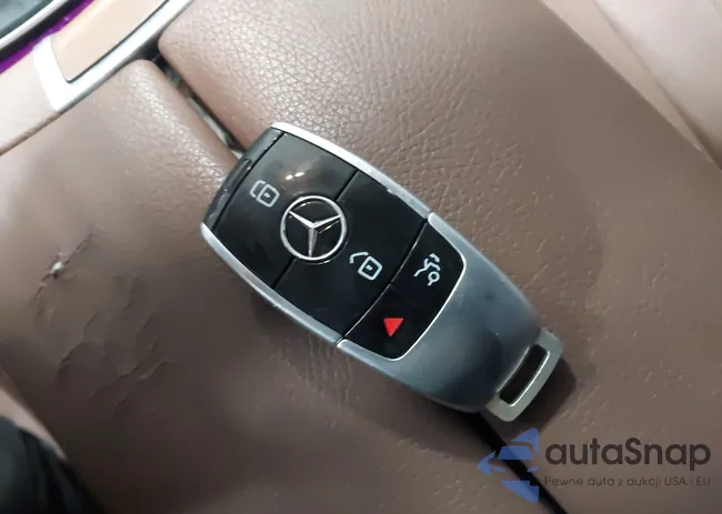 WDDZF4KB0HA142985: 44246944