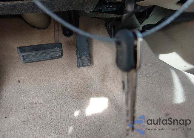 2G4WS52J331180750: 44246958