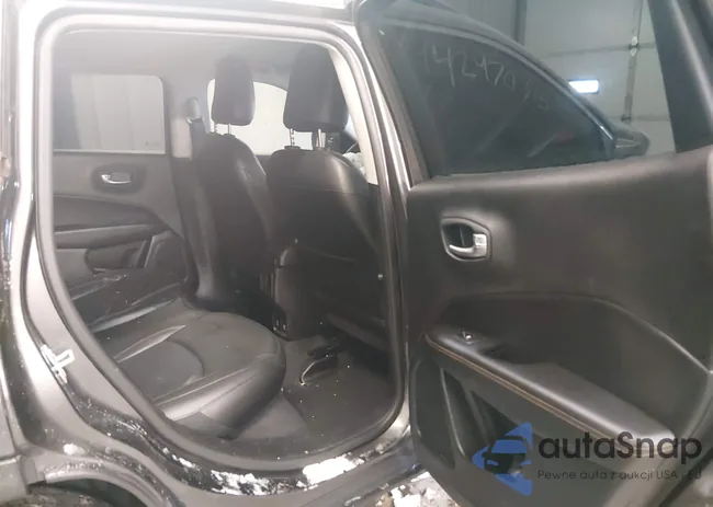 3C4NJDCB6KT620185: 44247036