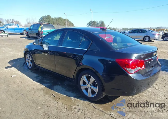 1G1PE5SB6F7201695: 44247095