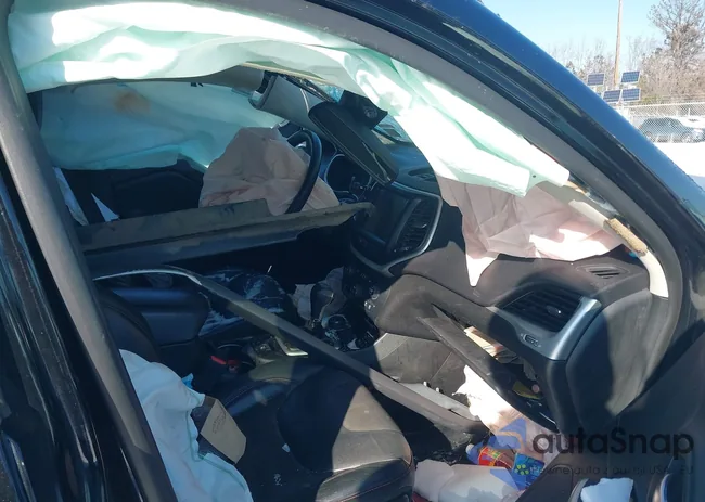 1C4PJMBXXJD562995: 44247111