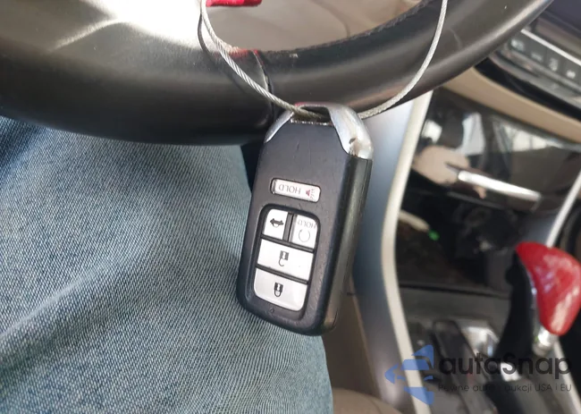 1HGCR3F81HA018435: 44247202