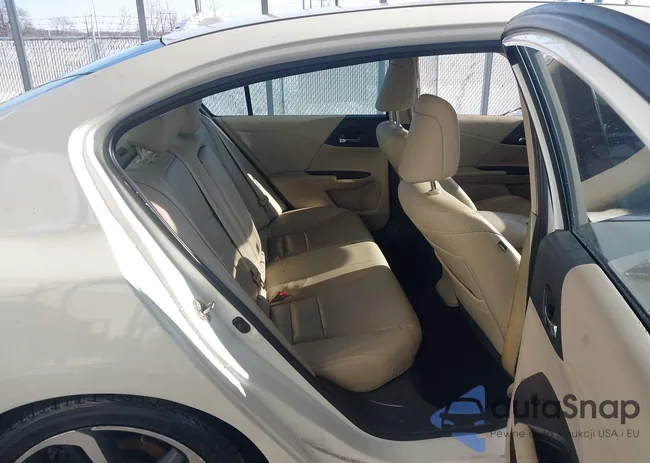 1HGCR3F81HA018435: 44247202