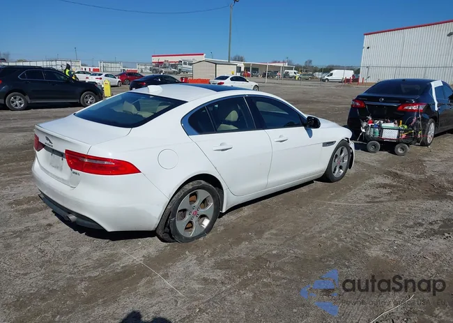 SAJAR4FX7JCP26946: 44247237