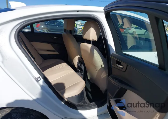 SAJAR4FX7JCP26946: 44247237