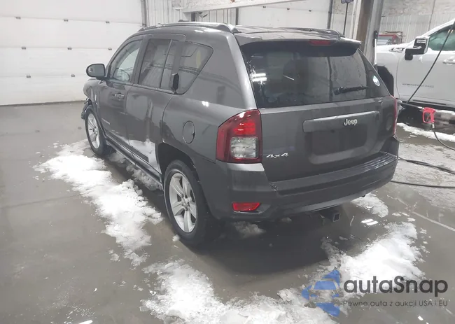 1C4NJDBB7ED879683: 44248298