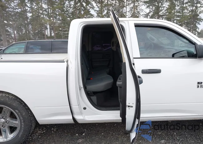 1C6RR7FT5JS187188: 44248302