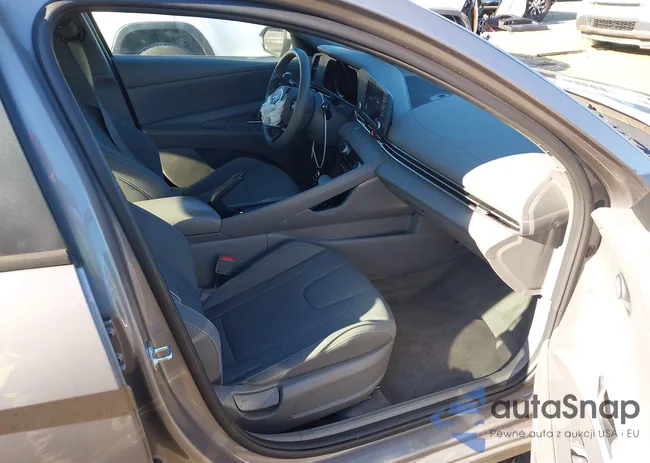 KMHLM4AG4NU275953: 44248535