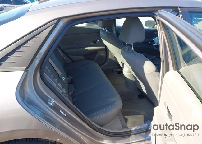 KMHLM4AG4NU275953: 44248535