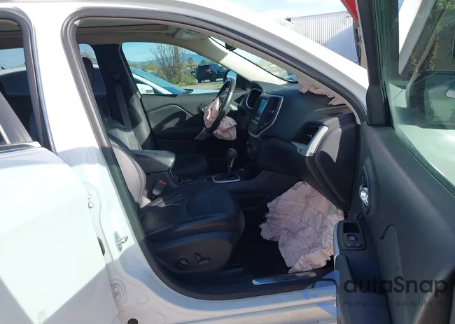 1C4PJMJS2HW656941: 44248579