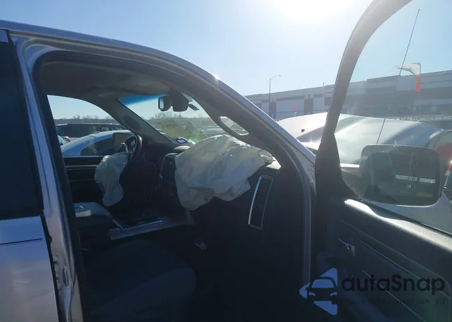 1C6RR6LT0ES414758: 44248676