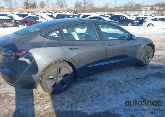 5YJ3E1EB1NF152067: 44248843