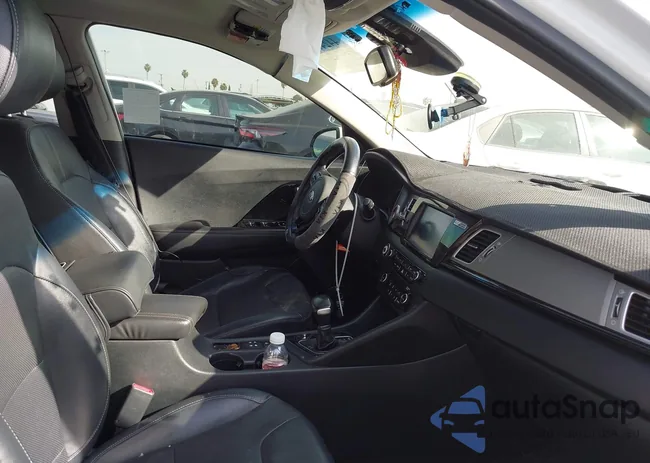 KNDCE3LC9K5216229: 44247887